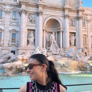 Meet your Posher, Sofía